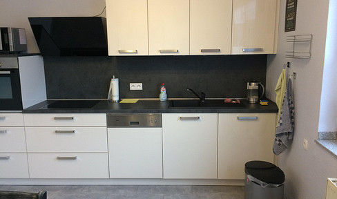 Bright and quiet, fully furnished 3-room apartment (85 m²).
