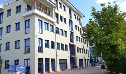Großzügige, teilmöblierte 3-Zimmerwohnung im Souterrain - WG geeignet