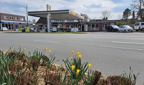 Wohnhaus mit grossem Grundstück und Gewerbe Tankstelle in Kurort abzugeben