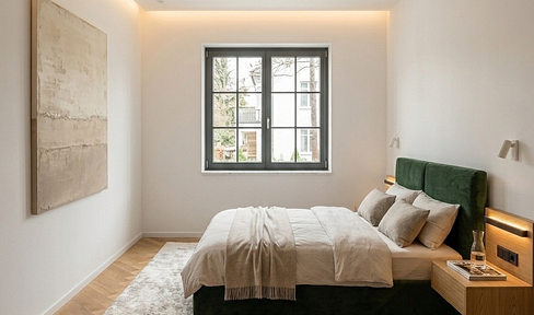 Stylish, renovated pre-war building with a garden – Prime location in the Kaiser district.