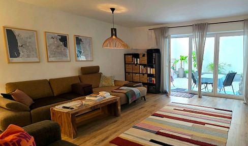 Exclusive city apartment: Modern 2.5-room apartment with a large inner courtyard, located in the heart of Abensberg.