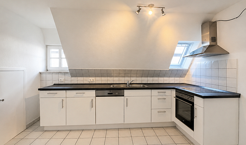 For city dwellers: 2-room attic apartment in a historic half-timbered house.