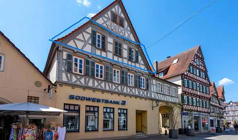 Charmante 2-Zimmer-DG-Wohnung in Schorndorf Fußgängerzone