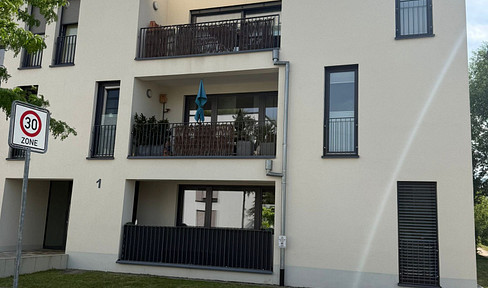 High-quality. Bright. Stylish. – Exclusive 3-room apartment in a desirable location - No commission fees.
