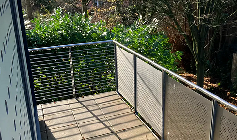 Exclusive 3-room apartment with high-quality interior finishes and a built-in kitchen, located in Münster.