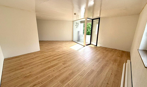 Wunderschöne, frisch renovierte 1-Zimmer-Eigentumswohnung in Homburg-Schwarzenbach – ruhig im Grünen