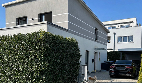 Modernes Einfamilienhaus (BJ 2017) in begehrter Familienlage