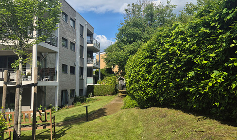 Modern EU-standard apartment including 2 parking spaces - stylish and very well-maintained.