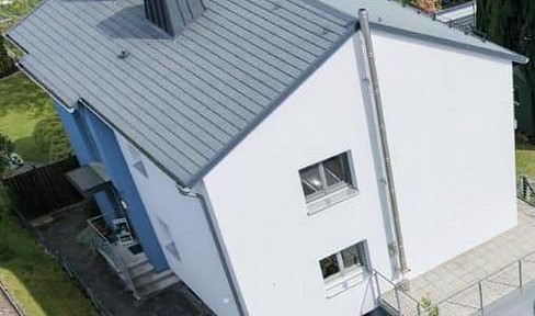 Modern detached house (EFH/ZFH) with a dream garden and a flexible layout, located in a district of [City Name].