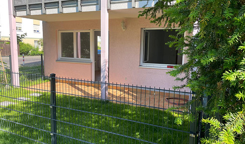 For sale directly from the owner: Renovated ground-floor apartment with a garden and underground parking space, ideal for a family with children.