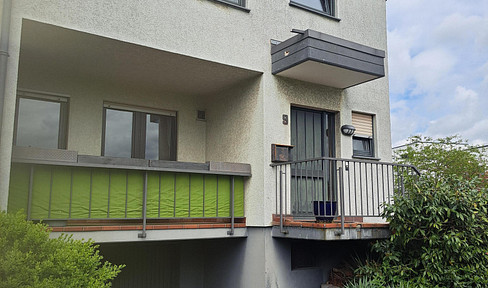 IDSTEIN, City Center: Townhouse from a development of three, 140 square meters.