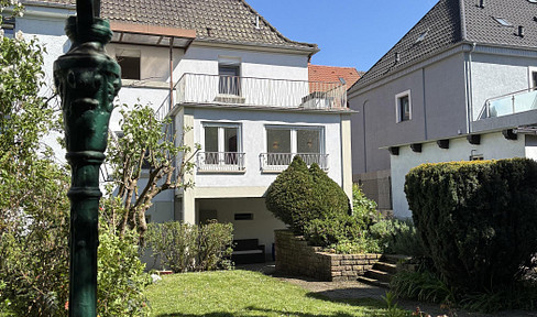 Einfamilienhaus mit traumhaften Garten