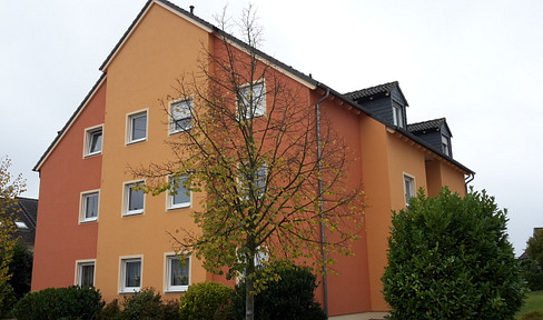 Neuwertige, sehr helle 5 Zimmer Wohnung mit schönem Fernblick