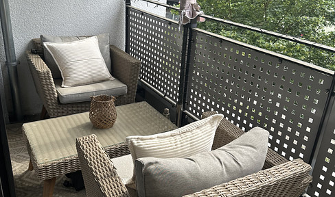 Well-maintained, newly built 2-room apartment with a balcony, underfloor heating, and an underground parking space in Bonn-Bad Godesberg.