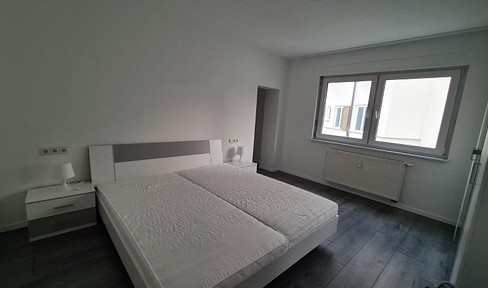 Helle vollmöblierte Dreizimmerwohnung, zentral in Göppingen