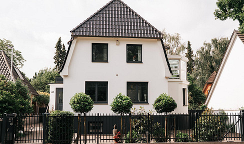 Luxury historic villa – energy-efficiently modernized, air-conditioned, ready for occupancy, with 2 winter gardens/studios.