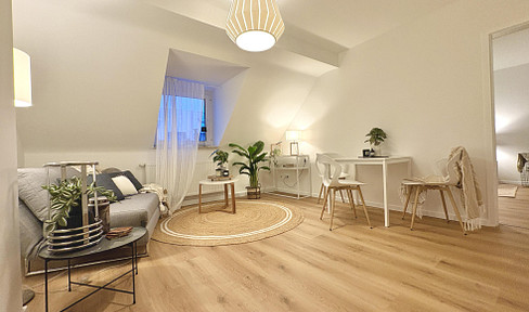 Renovated attic apartment + usable space in the attic, located in Rüttenscheid.