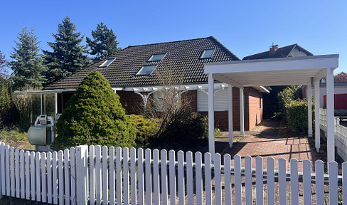 Spacious, recently renovated detached house in a good location / No buyer's commission.