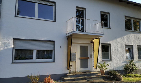 3-room apartment with fitted kitchen in Detmold - suitable for shared living.