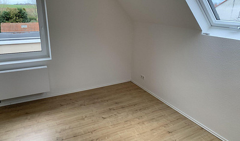 Energy-efficient 3-room apartment in the attic, located in a quiet area.