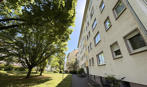 For sale: A high-yield, 3-room apartment with a balcony, located in a very desirable area.