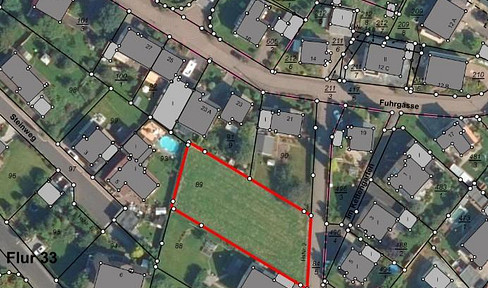 Developable building plot in a quiet location with excellent transport links.