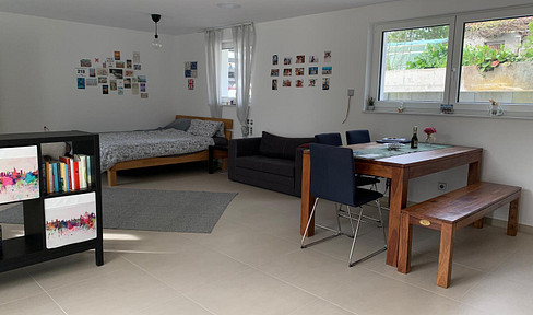 Moderne hochwertige Wohnung mit schöner Terrasse