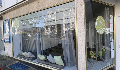 Attractive commercial space available for office, practice, or studio, centrally located in Bad Oeynhausen.