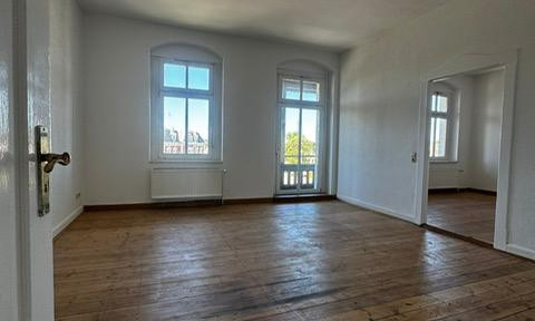 4 Zimmer Altbauwohnung
