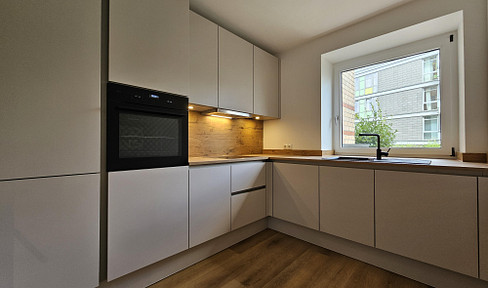 Frisch saniert! 2,5-Zi.-Wohnung mit Südloggia & TG provisionsfrei, Sasel