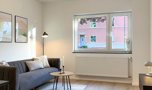 Completely renovated and immediately available! Central 2.5-room ground-floor apartment with a cellar – ideal for seniors, couples, or shared living.