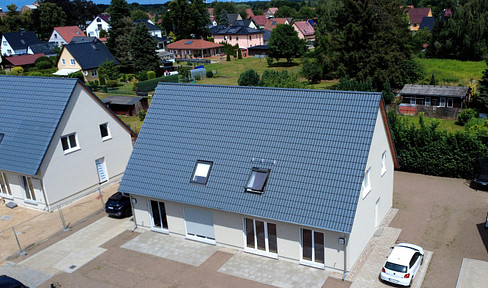 First occupancy: New detached house near the lake | 4.5 rooms | Fitted kitchen | Müllrose.