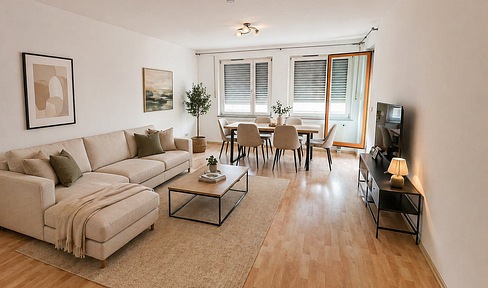 FURNISHED: Bright and spacious 4-room apartment in Schwabing.
