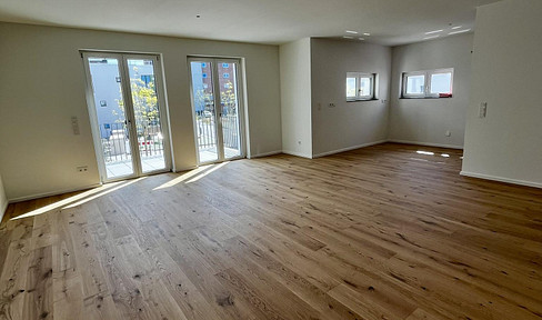 First occupancy in Frechen: Modern 4-room apartment with balcony and high-quality finishes.