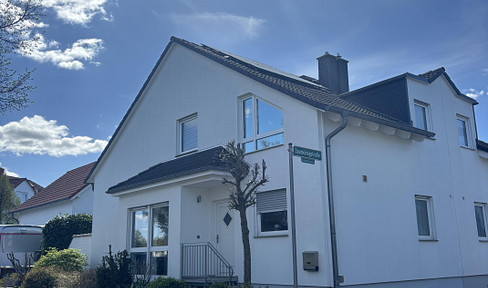 Gepflegte DHH in Stadtfeld-West – PV, bezugsfertig, provisionsfrei
