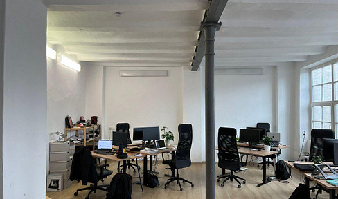 Lichtdurchflutetes Büro/Studio/Praxis in Augsburg-Innenstadt/Domviertel zu vermieten