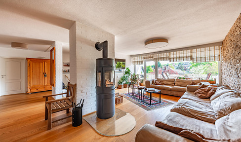 Bright, spacious 3-room apartment in a desirable location on Dachberg.