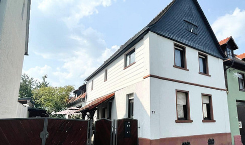 132 m² detached house with 4 rooms and a terrace, located in a central area of Dietzenbach.