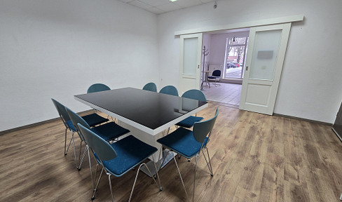 Modern office/retail space on the ground floor (66 m²) – furnished, with display windows and a parking space in Nordhausen.