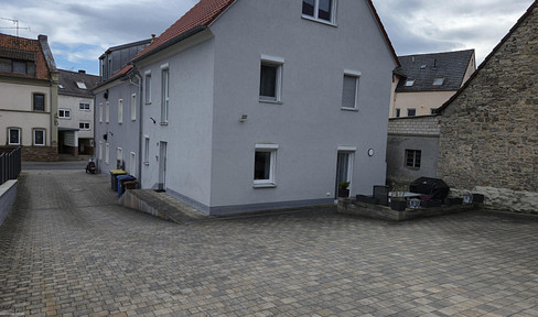 Completely renovated multi-family building (KfW 70 standard).