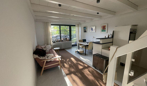 Renovated 2-room apartment with balcony and fitted kitchen in Braunschweig.