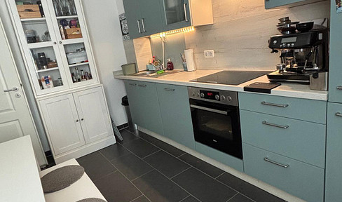 Kernsanierte 2-Zi-Wohnung in energetisch saniertem, ruhigem 4-Fam-Haus (Musikerviertel)