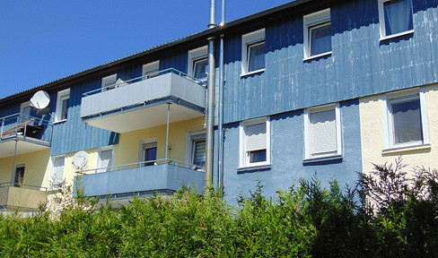 Frei ab 01.06. 2 Zimmer Wohnung mit Südbalkon. Garage, Stellplatz