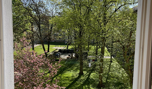 Opportunity: Apartment available without any upfront costs, in a desirable location that is both quiet and centrally located.