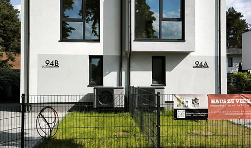 New semi-detached house near Müggelsee lake – 122 m², energy-efficient house (A+ rating), no commission fees.