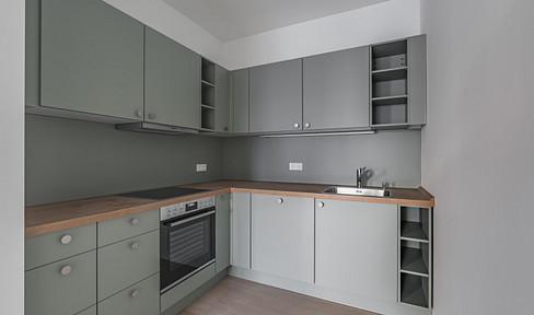 Helle 2-Zimmer-Wohnung mit Terrasse in der Lage direkt am Wasser in Berlin-Spandau
