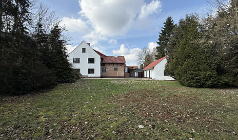 House with a large plot of land (1,542 m²) – Einbeck/Erzhausen – for serious buyers only.
