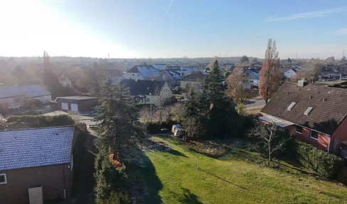 Building plot in a desirable location.