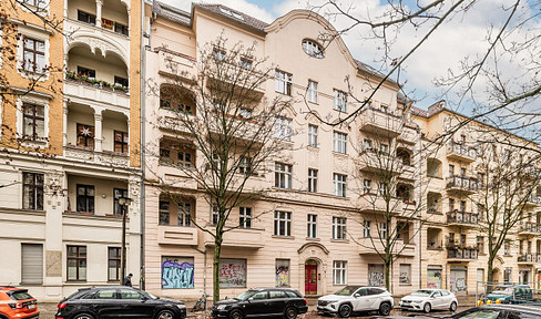 2 ROOM APARTMENT ***PRENZLAUER BERG LOCATION*** READY TO MOVE IN + ELEVATOR + INCLUDES KITCHEN & FURNITURE.