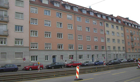Modernized 2.5-room apartment in Haidhausen.